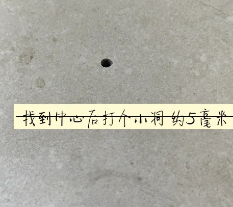 下城瓷砖空鼓维修公司专业解答在瓷砖铺贴过程中，如果砂料搅拌不均匀，将会带来以下问题
