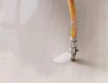 下城瓷砖空鼓维修公司专业解答在瓷砖铺贴过程中，如果使用的砂料过粗（如全部使用了粗砂），可能会导致以下问题
